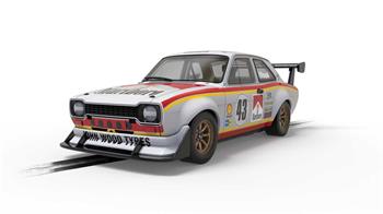 Autícko Touring SCALEXTRIC C4421 - Ford Escort MK1 RSR - Lea Wood (1:32)